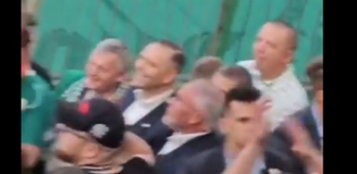 Tak Prezydent KIBICOWAŁ Lechii wraz z innymi fanami [VIDEO]